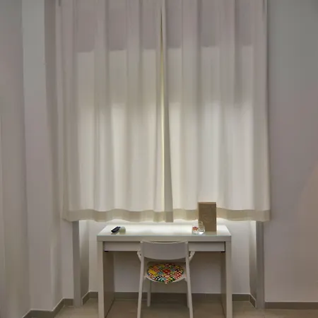 לינה וארוחת בוקר Il Vicolo מילאצו